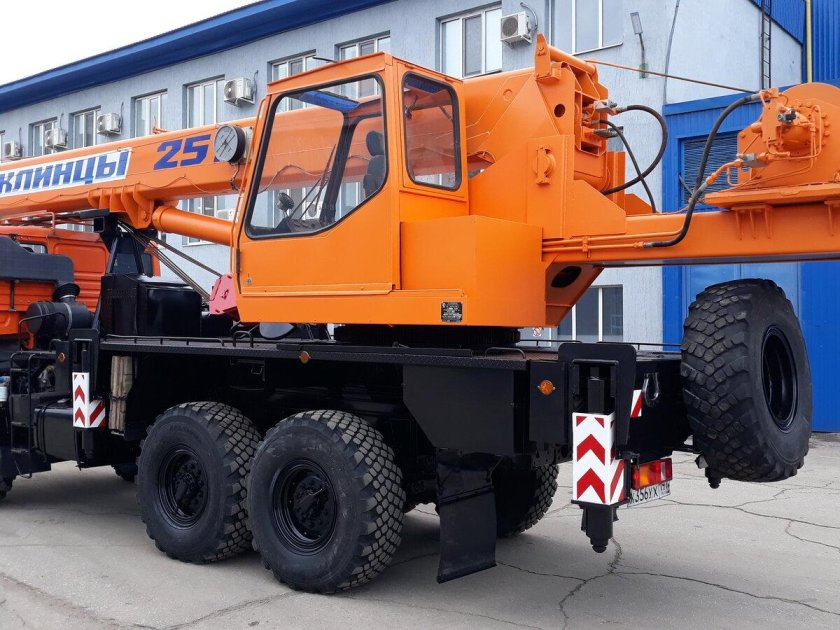 КАМАЗ кран вездеход 25 т