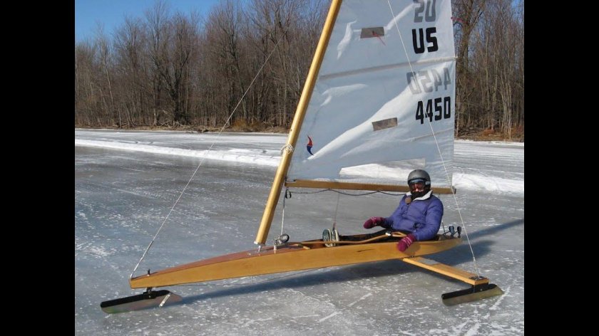 Парусный колесный буер