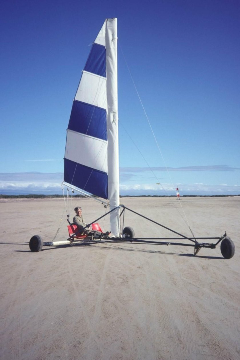 Парусный колесный буер