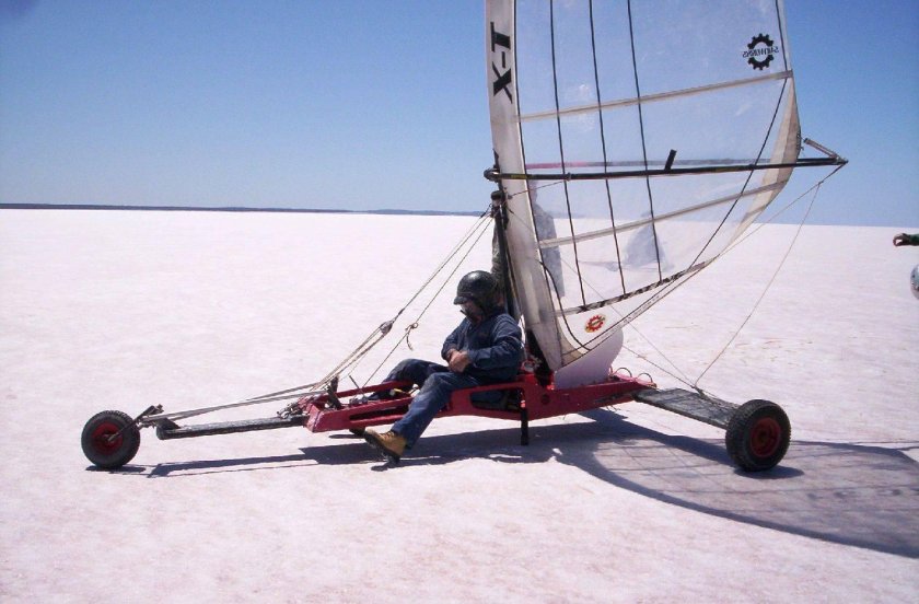 Парусный колесный буер