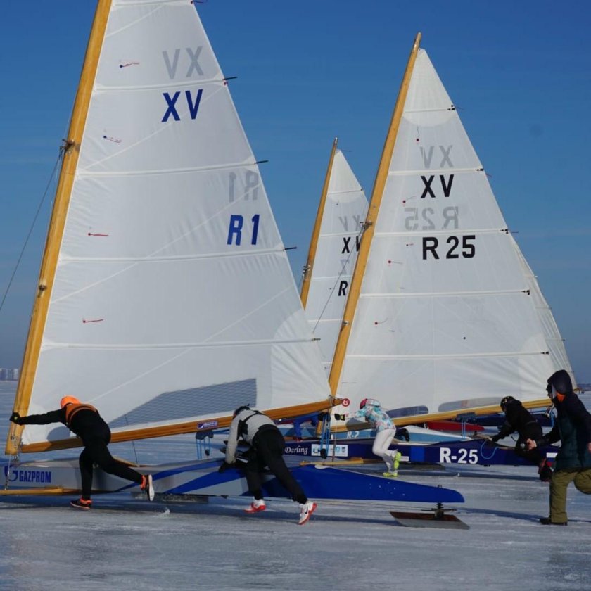 Буер монотип XV