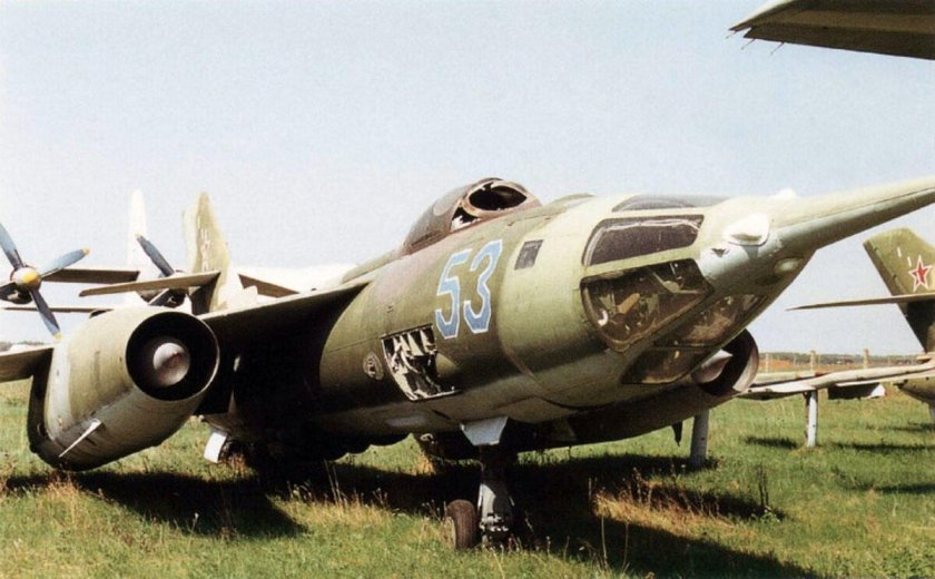 Самолет як 28