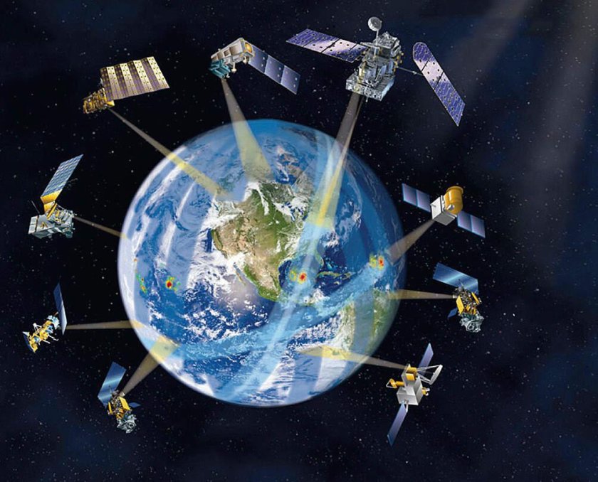 Спутники вокруг земли