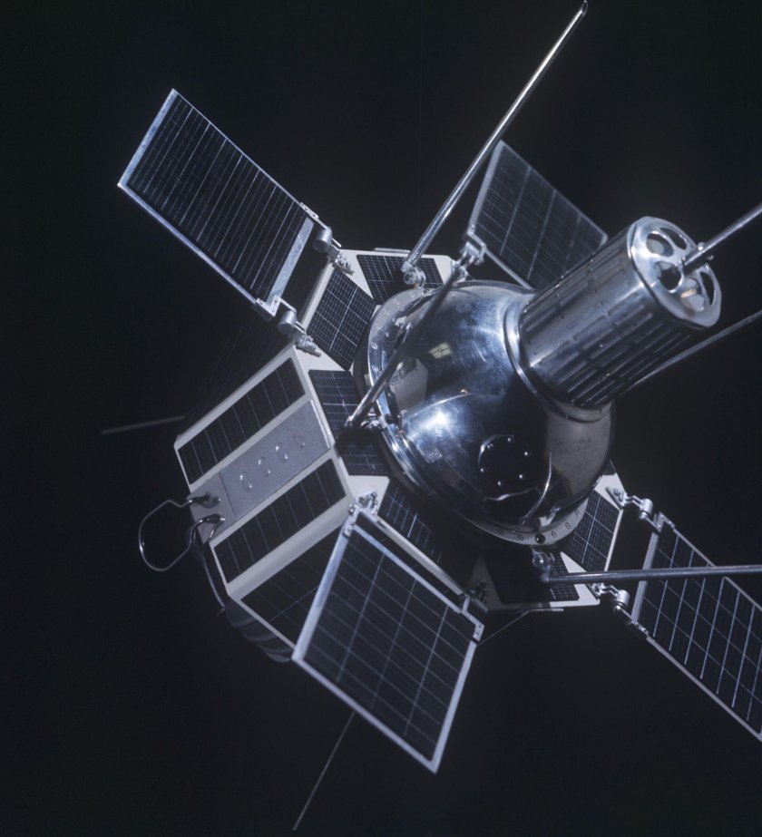 Спутник диадем 1