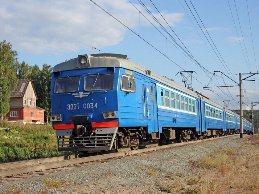 Эр 2 т электропоезд