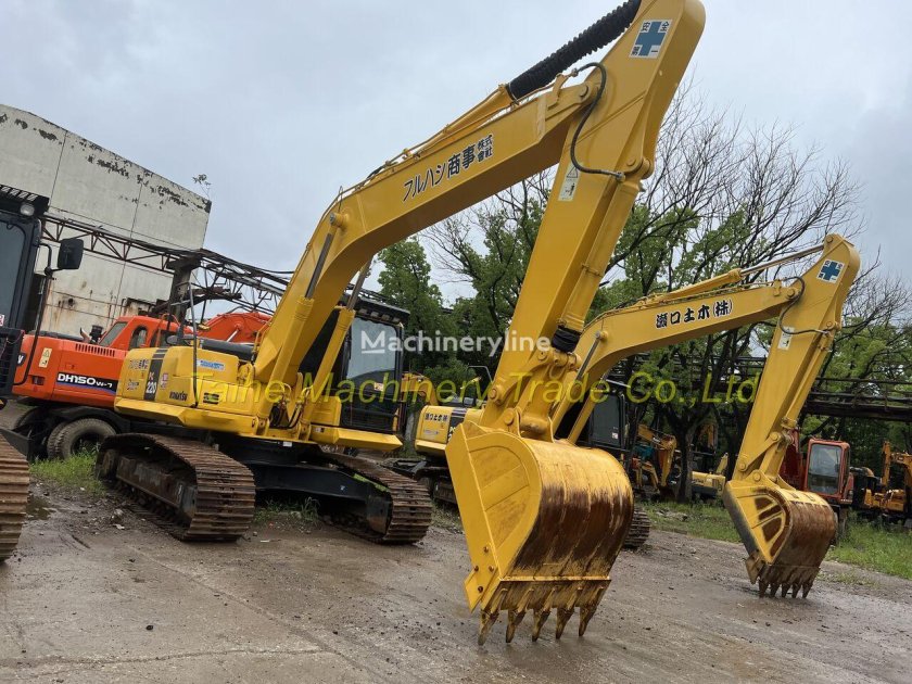 Экскаватор Комацу