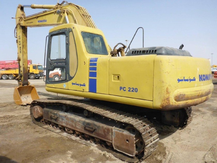 Экскаватор Komatsu pc220