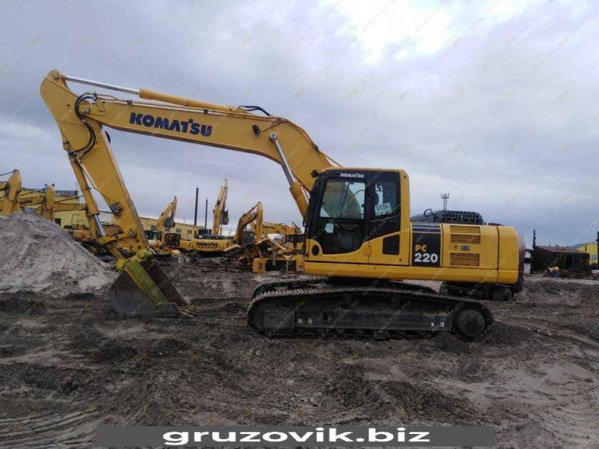Экскаватор Komatsu pc220