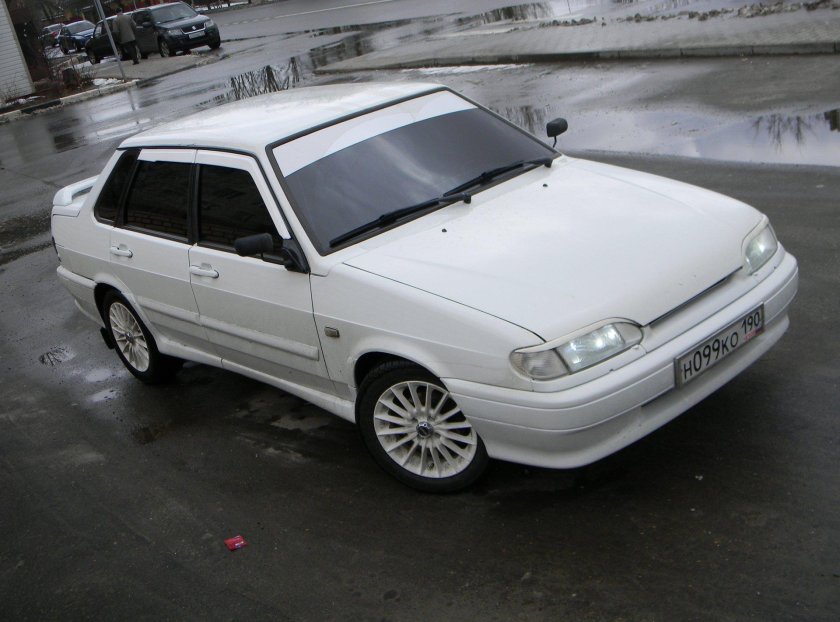 ВАЗ 2115 белая