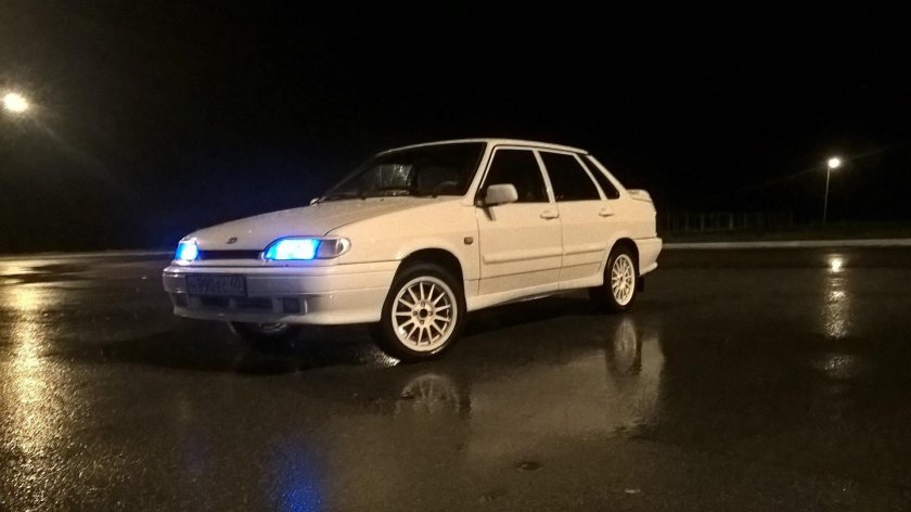 ВАЗ 2115 белая