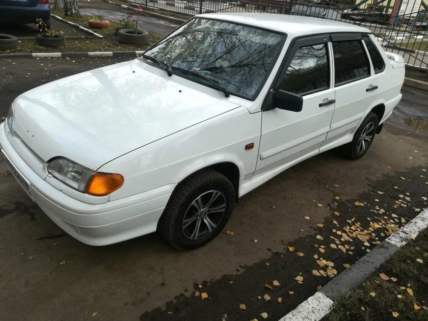 ВАЗ 2115 белый 2011 года