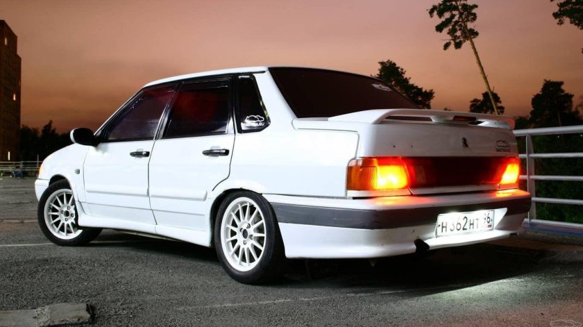 Пятнашка ВАЗ 2115