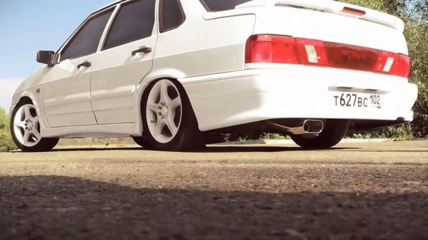 Лада 2115 белая