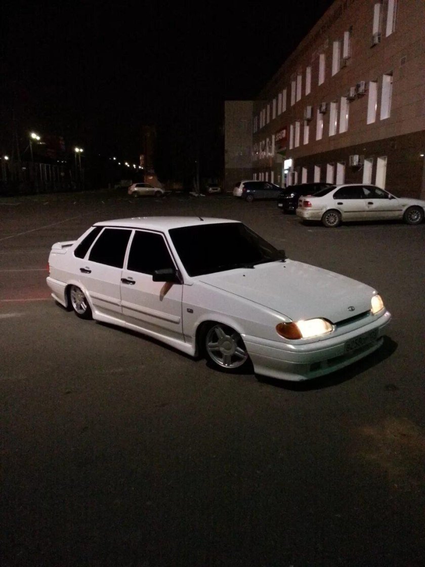 Лада 2114 белая тонированная