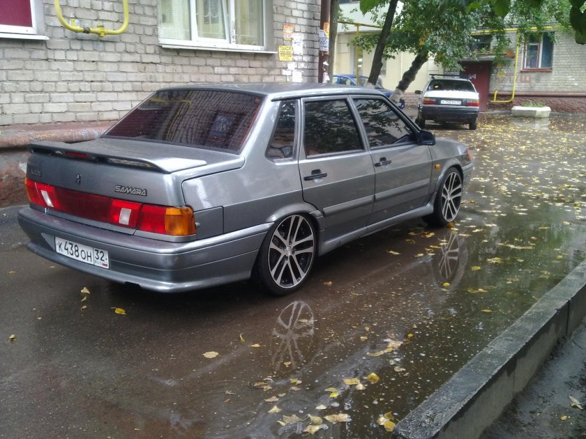 ВАЗ 2115 r15