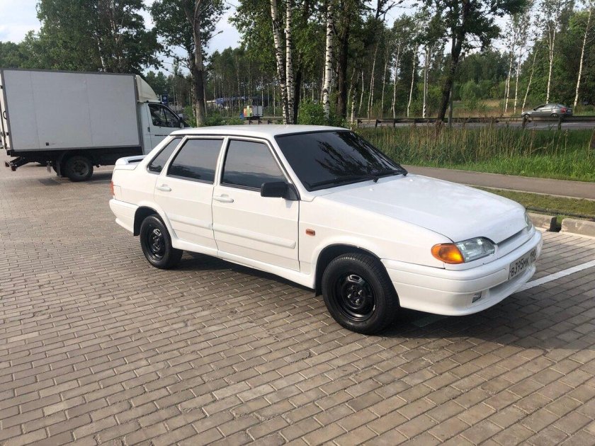 ВАЗ 2115 белая новая