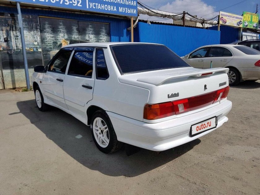 ВАЗ 2115 белая