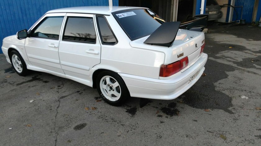 Лада 2115 без спойлера