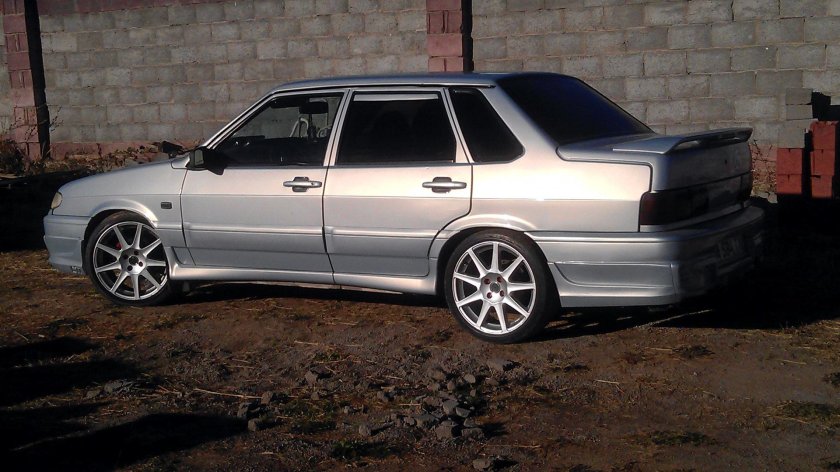 ВАЗ 2115 r15