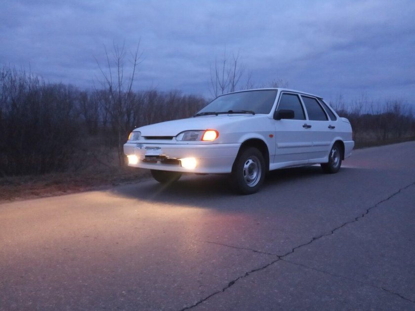 ВАЗ 2115 белая