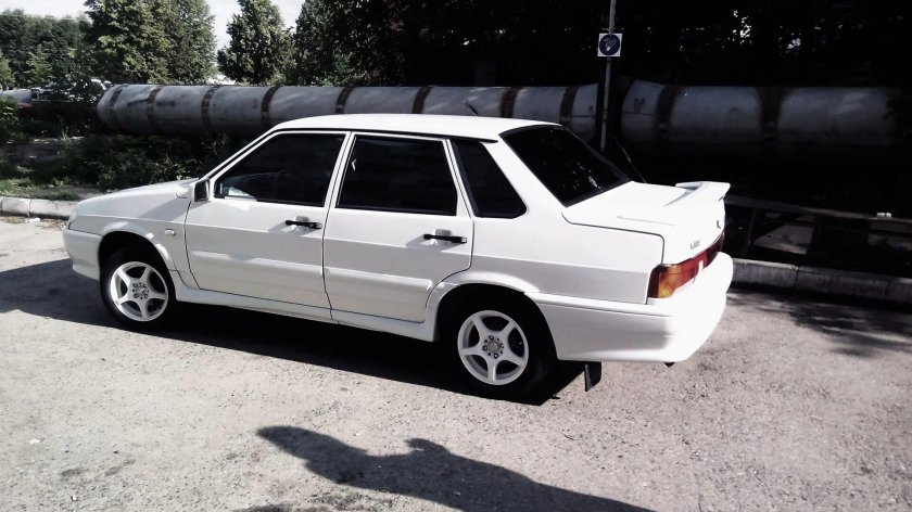 ВАЗ 2115 белая