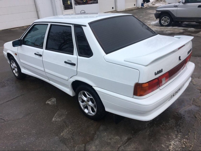 ВАЗ 2115 белая