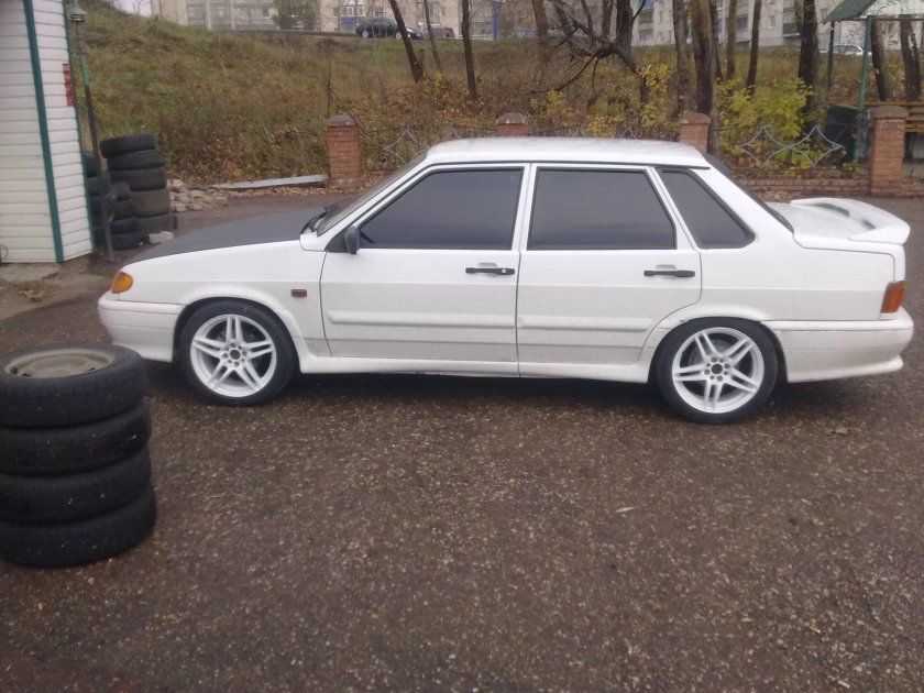 ВАЗ 2115 r16