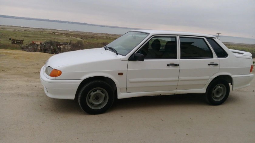 ВАЗ 2115 белая