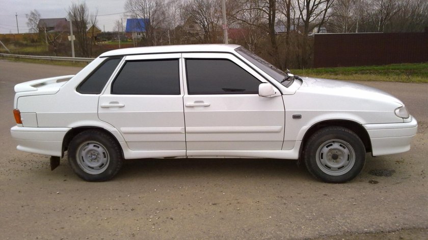 ВАЗ 2115 белая