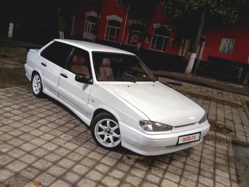ВАЗ 2115 белая