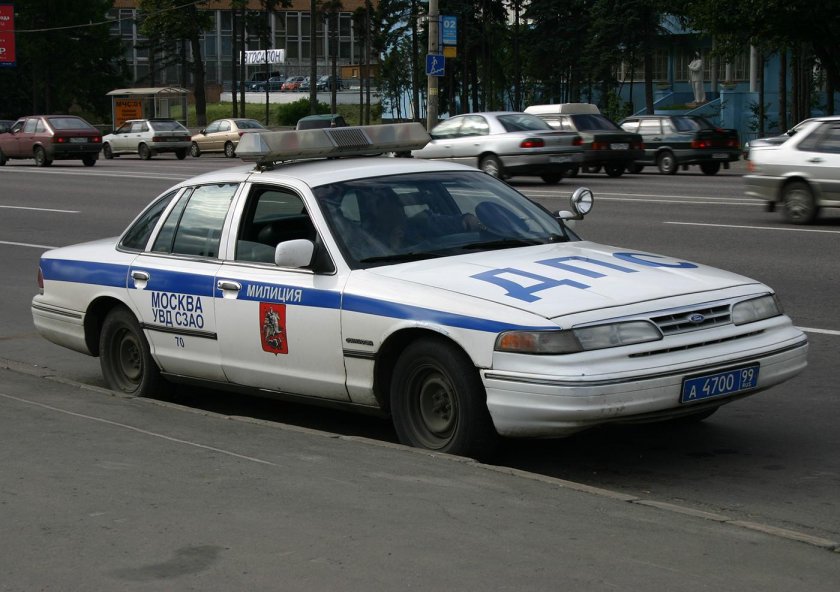 Форд Краун Виктория полиция