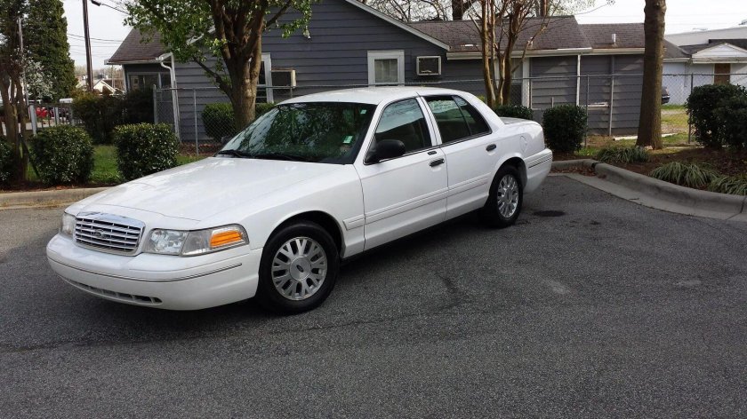 Ford Crown Victoria 2000