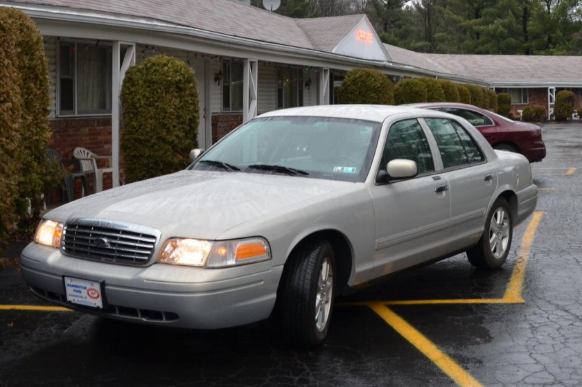 Форд Краун Виктория 1999