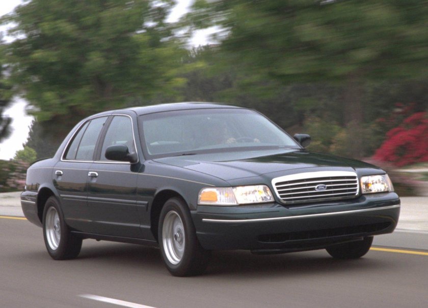 Ford Crown Victoria 2000