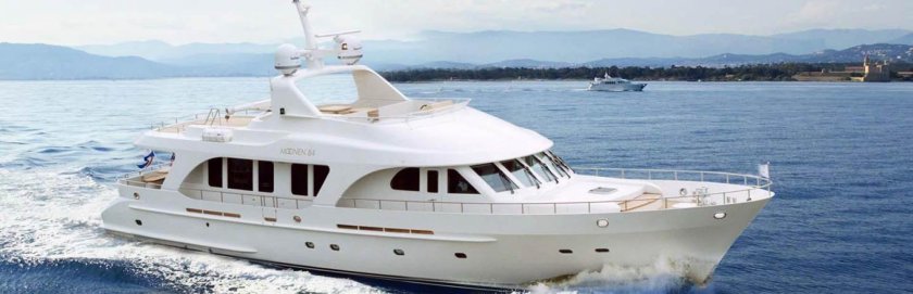 Яхты Moonen