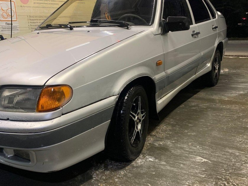 ВАЗ 2115 молочно-белый серебристый