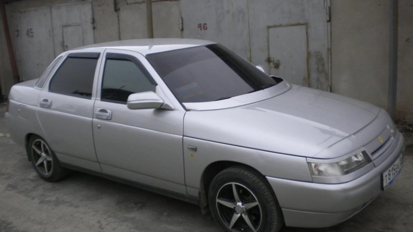 ВАЗ 2110 серебристый металлик