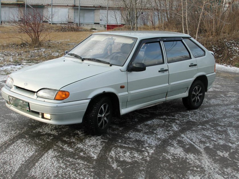ВАЗ 2114 2001
