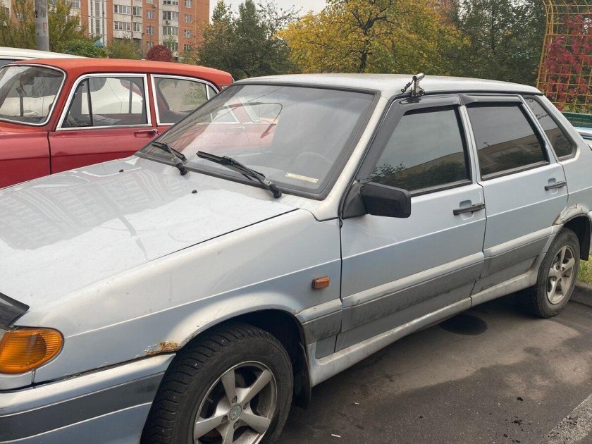 ВАЗ 2115 молочно-белый серебристый
