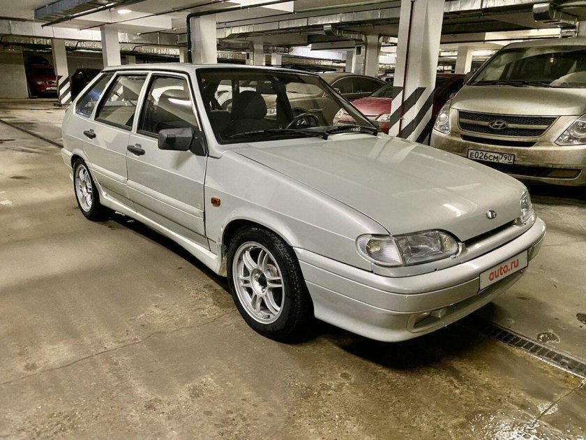 ВАЗ 2114 молочно белый серебристый