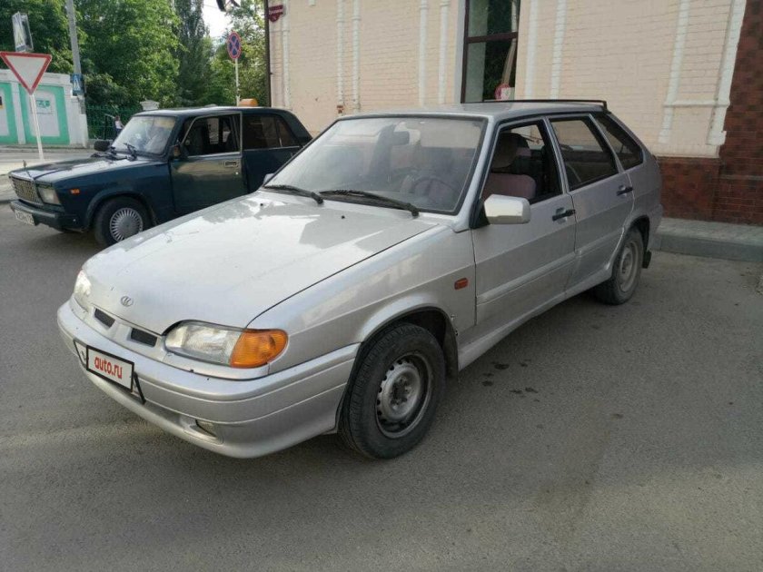 ВАЗ 2114 молочно белый
