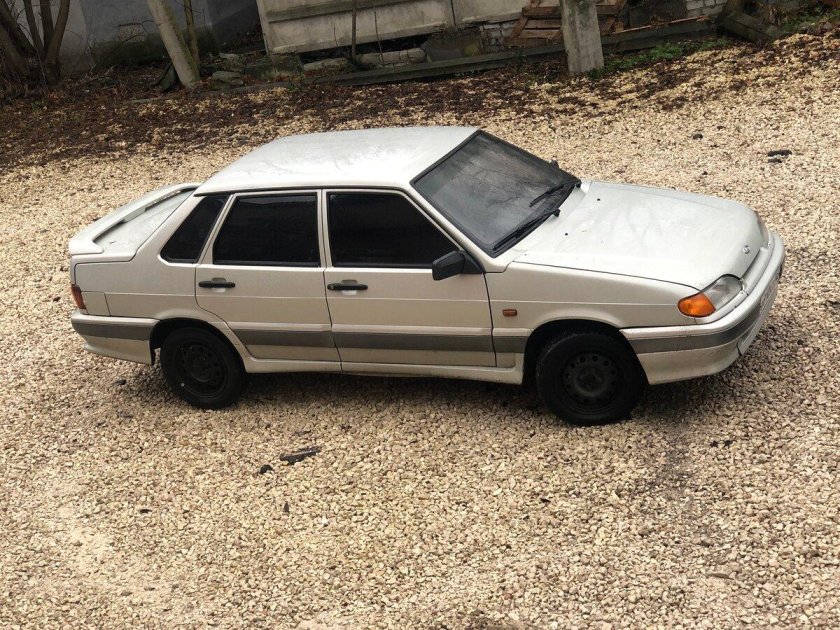 ВАЗ 2115 молочно-белый серебристый