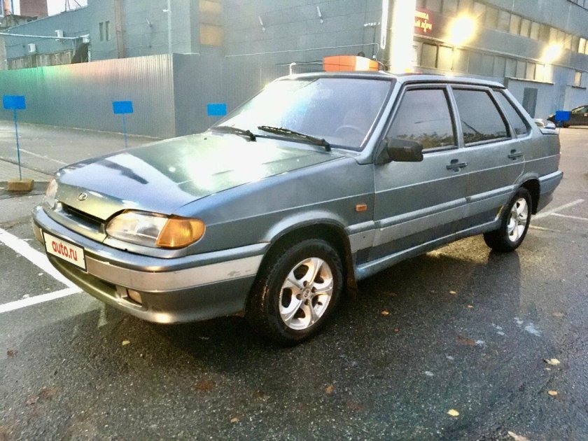 ВАЗ 2115 молочно-белый серебристый