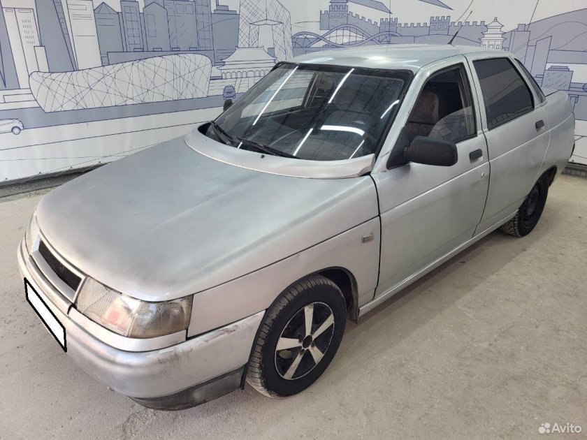 ВАЗ 2110 молочно-белый серебристый