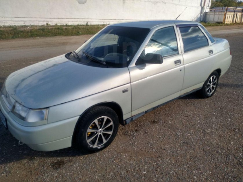 ВАЗ 2112 молочно-белый серебристый