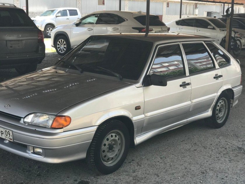 Лада 2114 серебристая