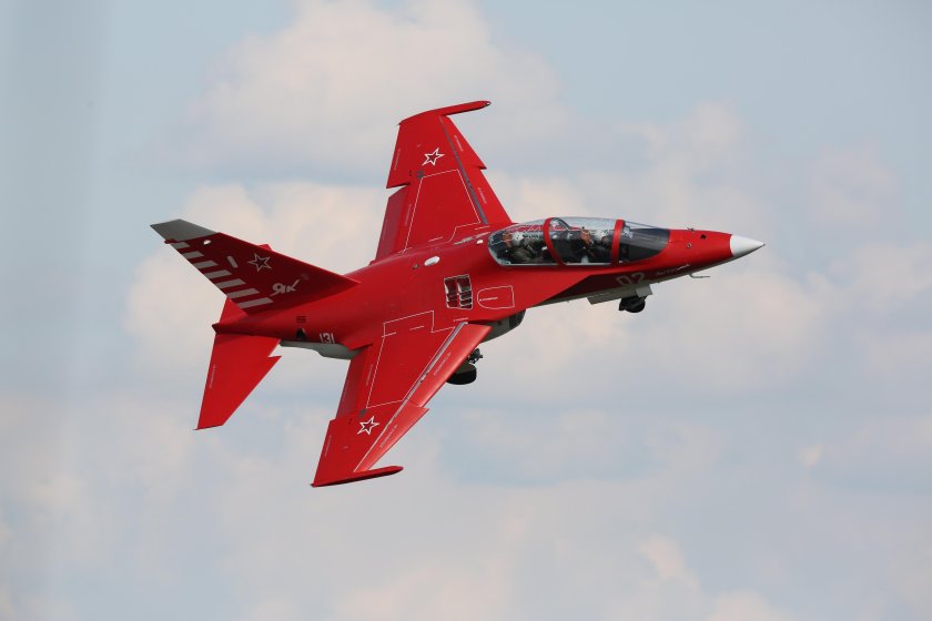 Истребитель як-130