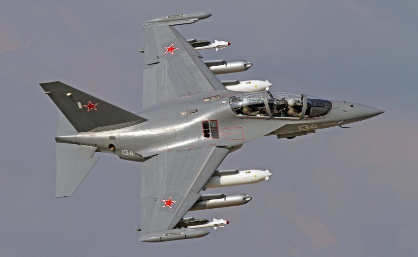 Истребитель як-130