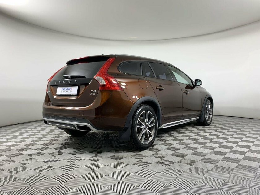 Volvo v 60 cross country