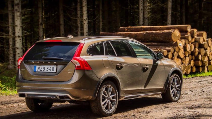 Вольво v60 Cross Country 2015